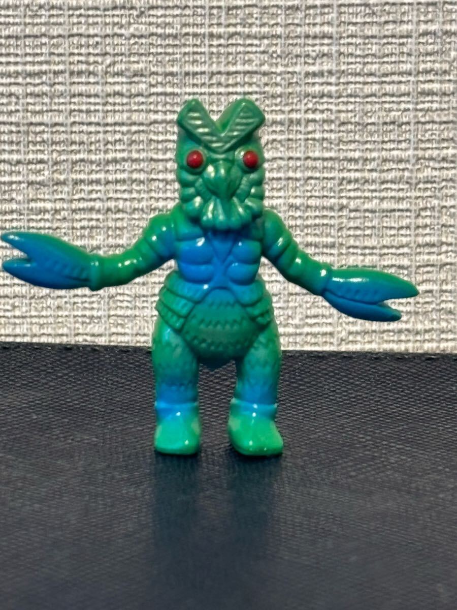 中古品】ゴキネズラ ブルマァク 円谷プロ BANDAI フィギュア ホビー 懸命 