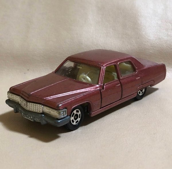 新品】1/18 BoS Cadillacキャデラック Fleetwoodフリートウッド