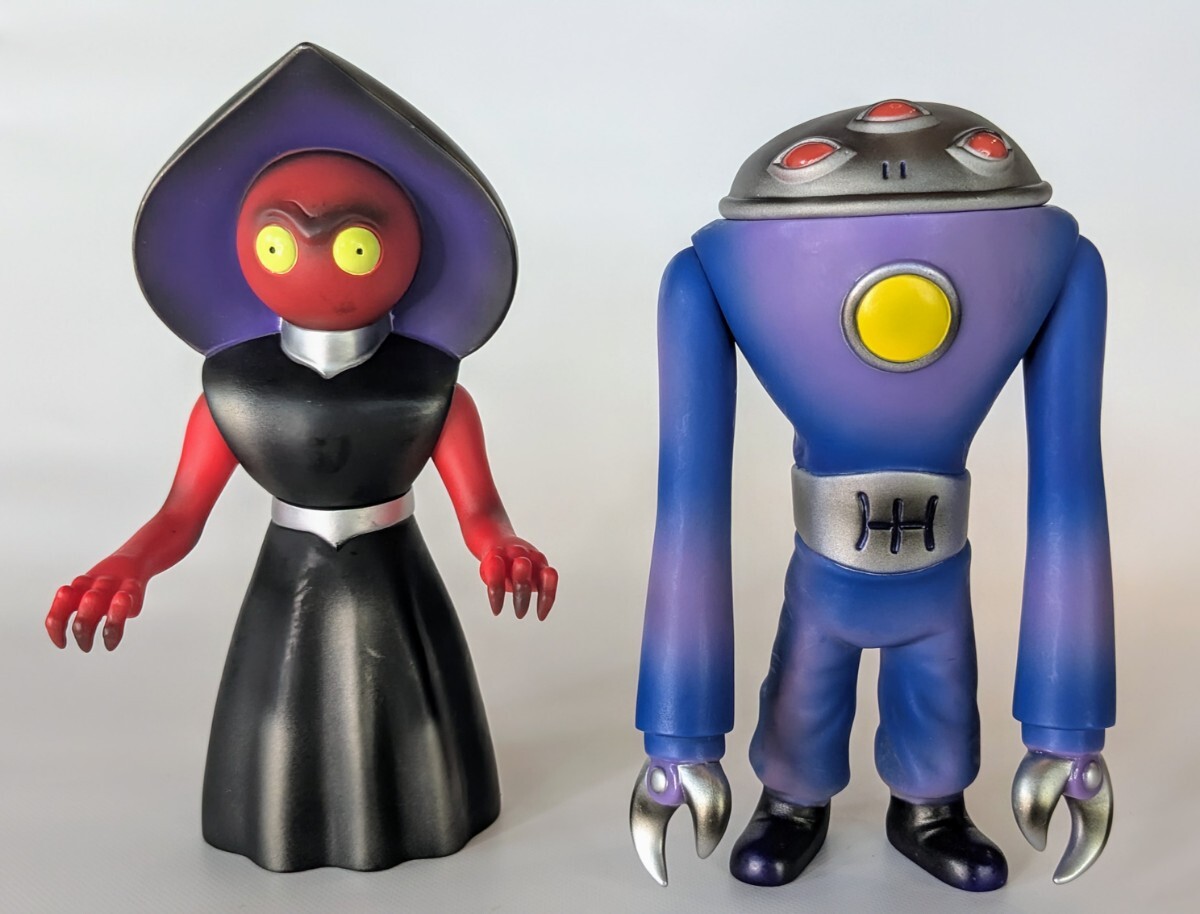 レア 海洋堂 3メートルの宇宙人 ソフビ 海洋堂 THE FLATWOODS MONSTER 3メートルの宇宙人 黒成型/未塗装