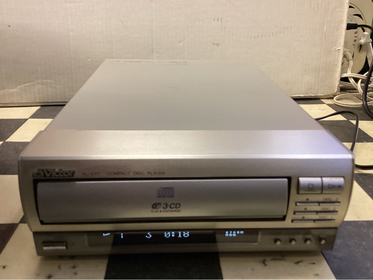 傷や汚れあり】Victor RC-QC3 CDラジカセ CD3枚入るチェンジャー搭載