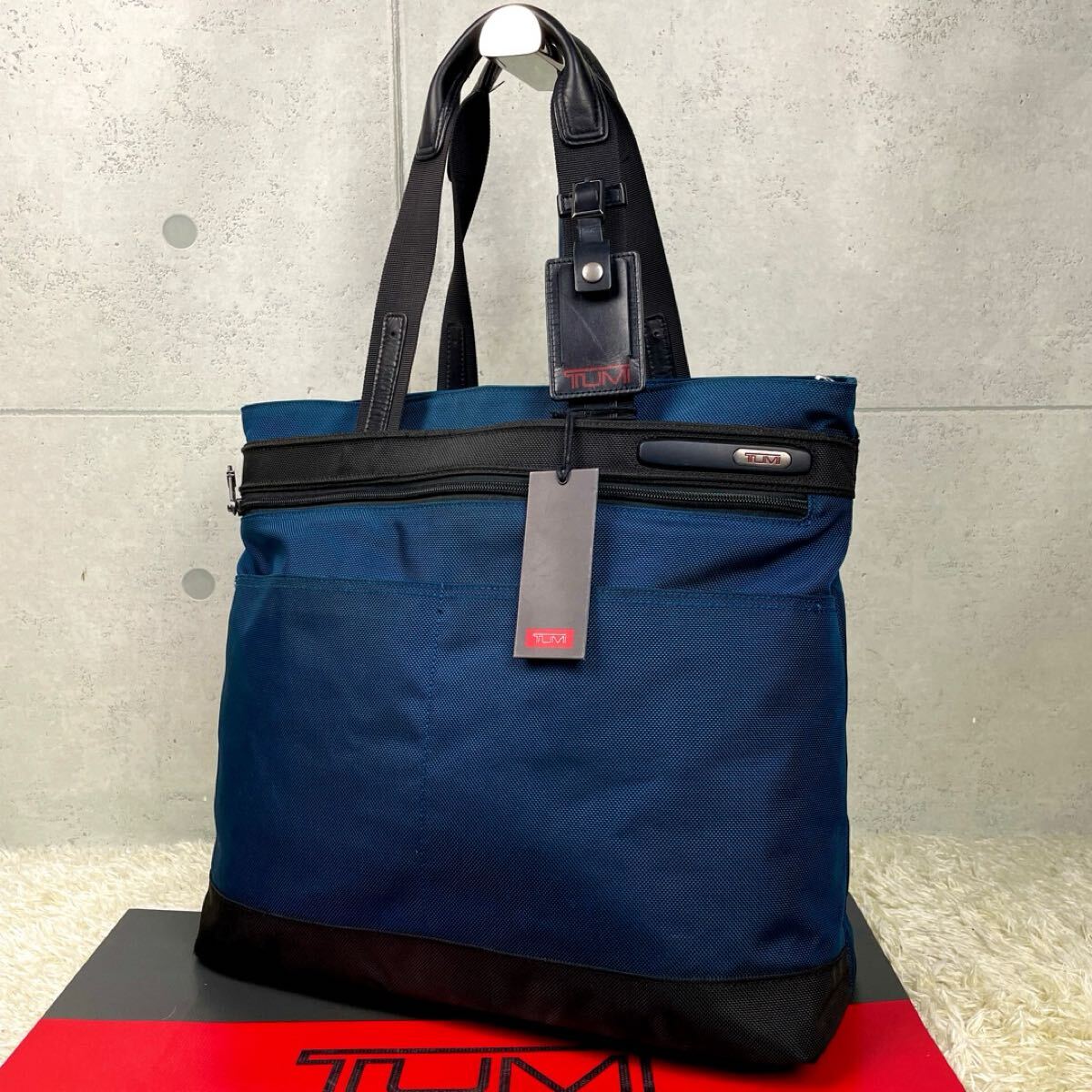 2way☆調整できるハンドルで肩掛け可能☆TUMI☆コンパニオントート