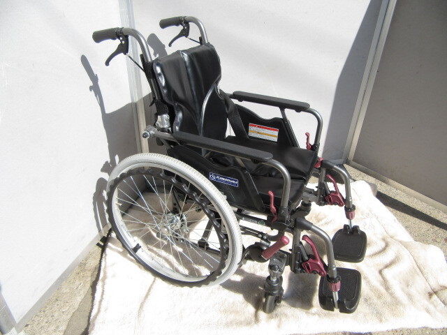 看護、介護用品 【美品】KAWAMURA カワムラ 車椅子 介護 施設 最大体重 