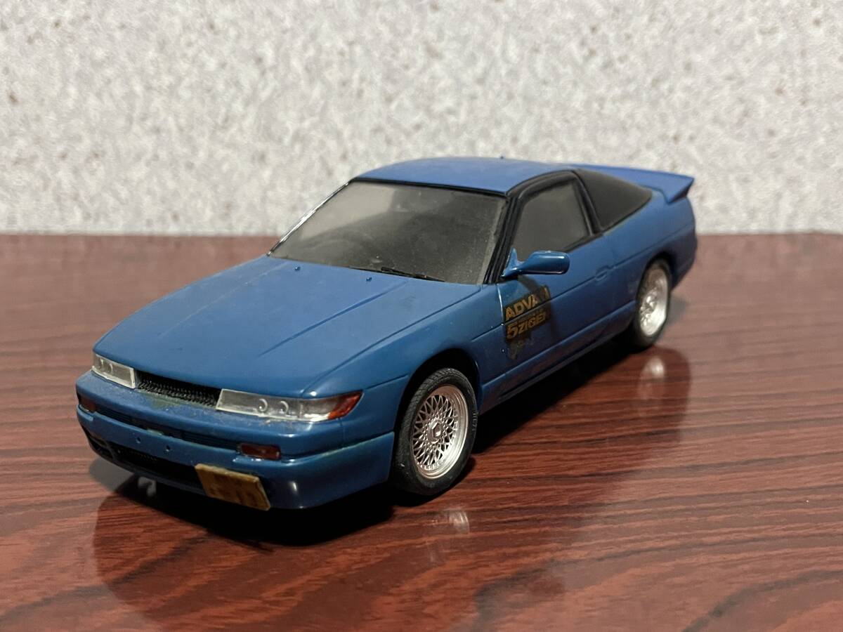 YB 1/64 頭文字D 日産 シルエイティ インパクトブルー 佐藤真子