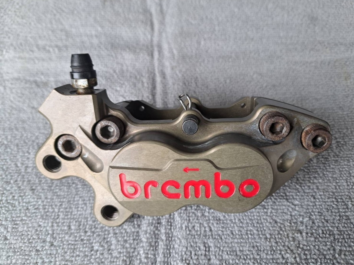 ZRX1100 GPZ900R 90mm TOKICO 6ポットキャリパー左右 TOKIKO 削り出し レーシングキャリパー 6pot 90mmピッチ brembo