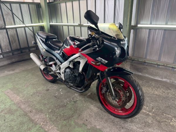 きな　2点 スズキ GSX-R250 GJ73 落札後の返品可 (検 ZX-25 ニンジャ VT GSR GS