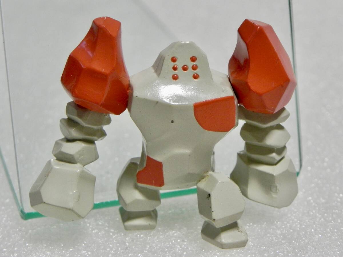 ポケモン フィギュア レジギガス レジアイス レジスチル レジロック