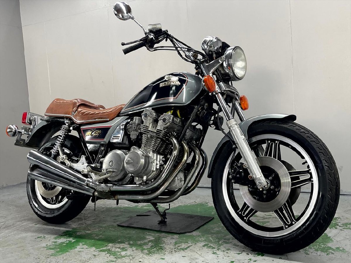 バイク SHOEI製CB750カスタム アッパーカウル 社外 バイク 部品 RC04