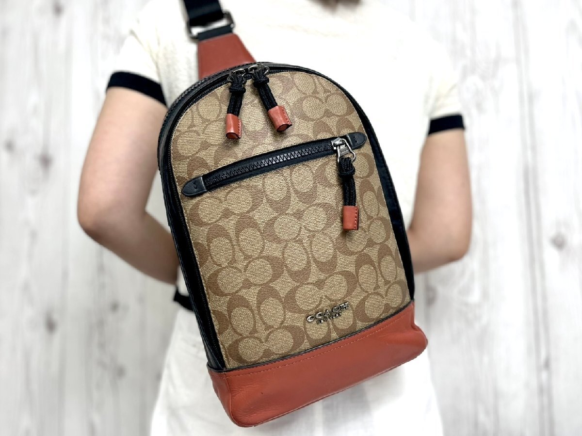 美品 コーチ ショルダーバッグ シグネチャー ナイロンキャンバス 茶 