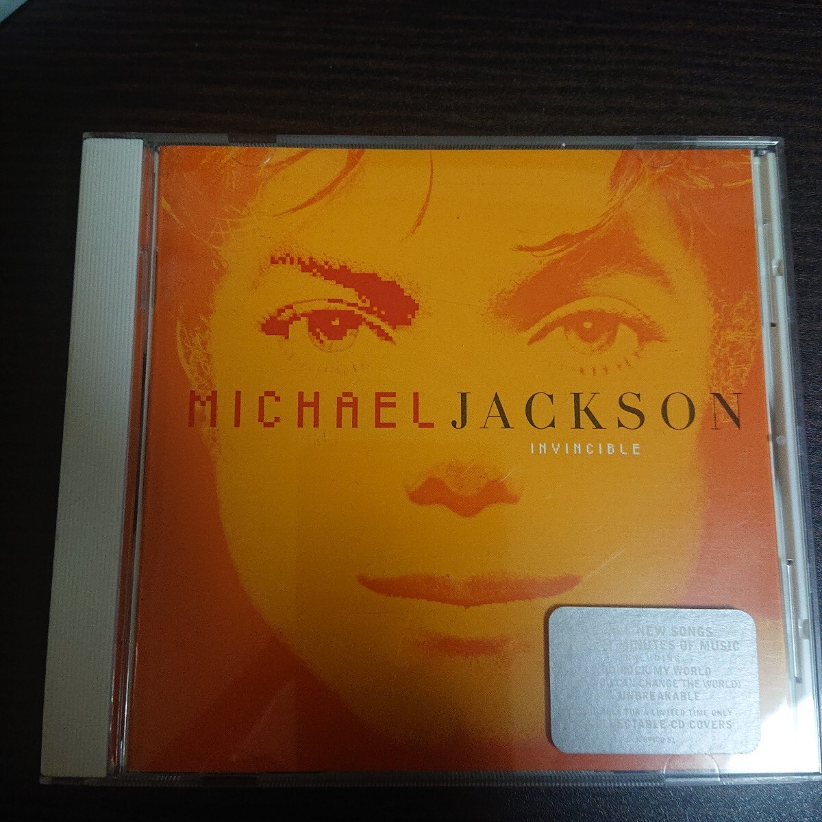 レア赤ジャケットMichael Jacksonマイケル・ジャクソンINVINCIBLEイン