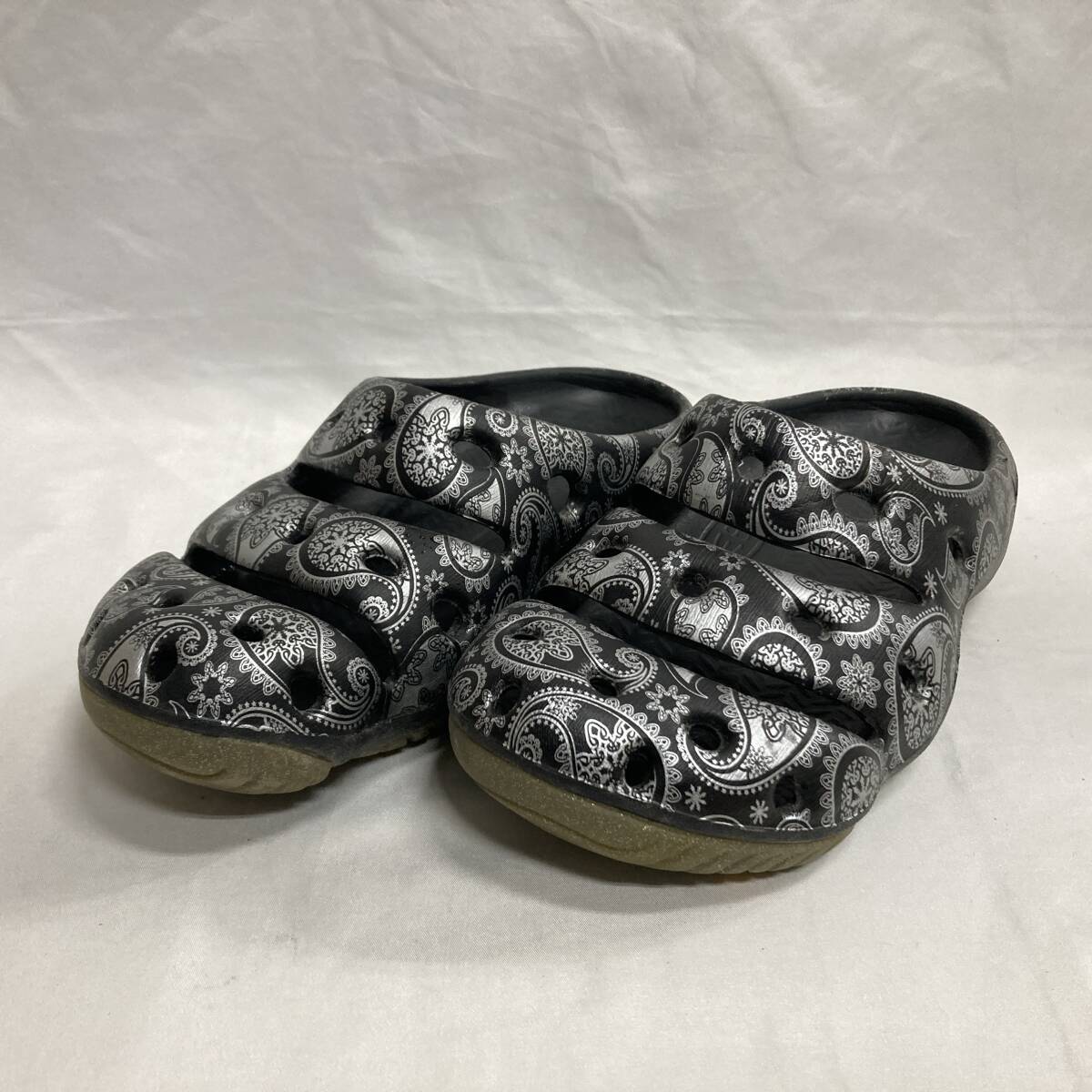 ☆日本限定モデル！人気のペイズリー柄♪KEEN/キーン/クロッグサンダル