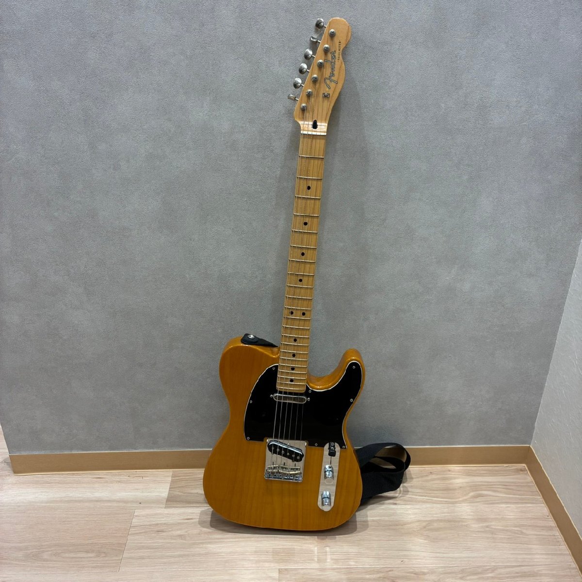 THOMASトーマス エレキギター70s 日本製 ビザール FENDER系