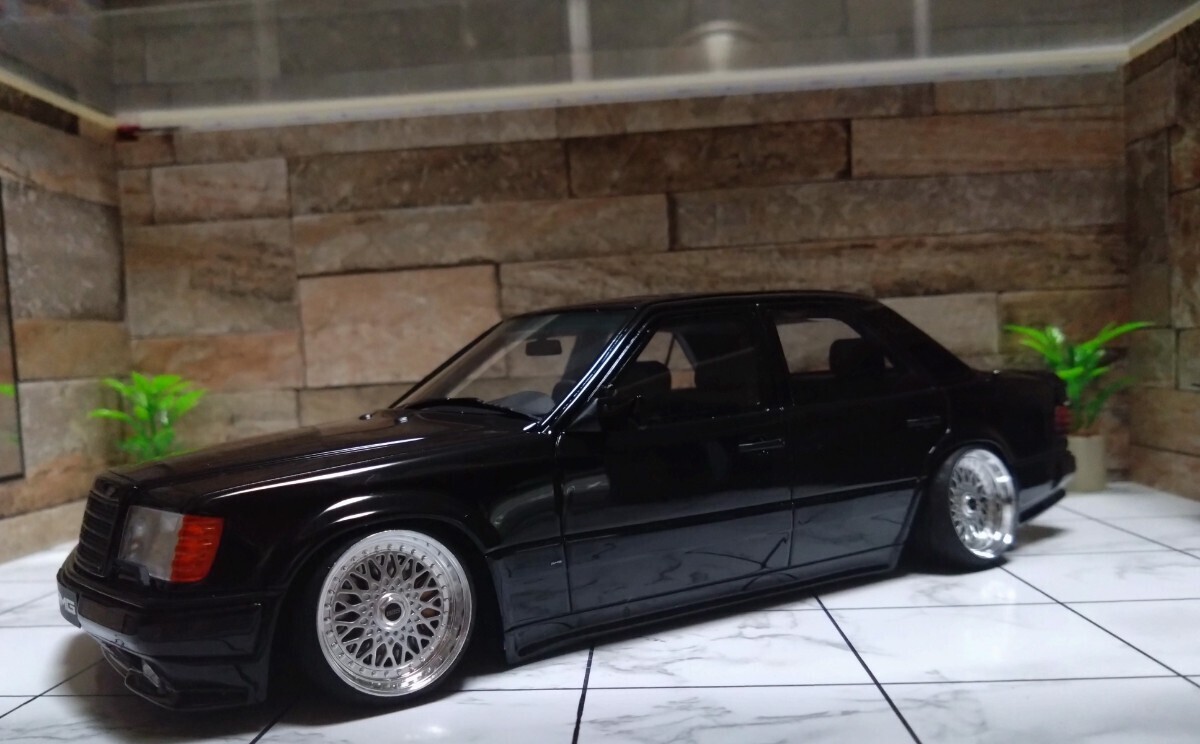 新品を改造しています。】1/18 メルセデス ベンツ SL 73 AMG シルバー