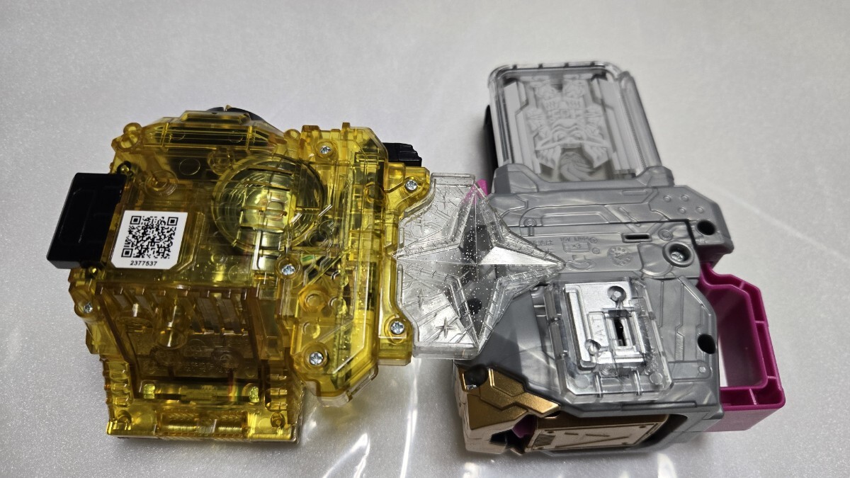 ☆劇場グッズ 仮面ライダーエグゼイド イニシャルキーホルダー 宝生永