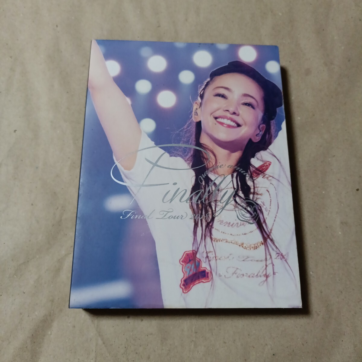 新品】安室奈美恵 台湾 銀テ アジアツアー コンサート ライブグッズ