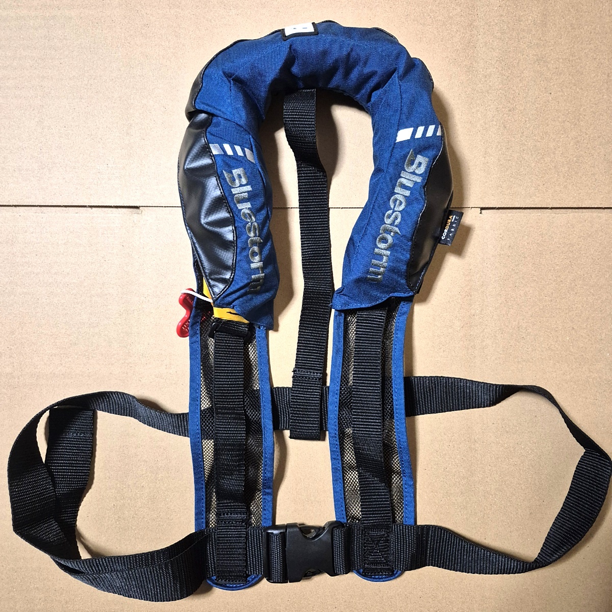 sum○中古○ブルーストーム BSJ-7120 自動膨張式フィッシングバッグ
