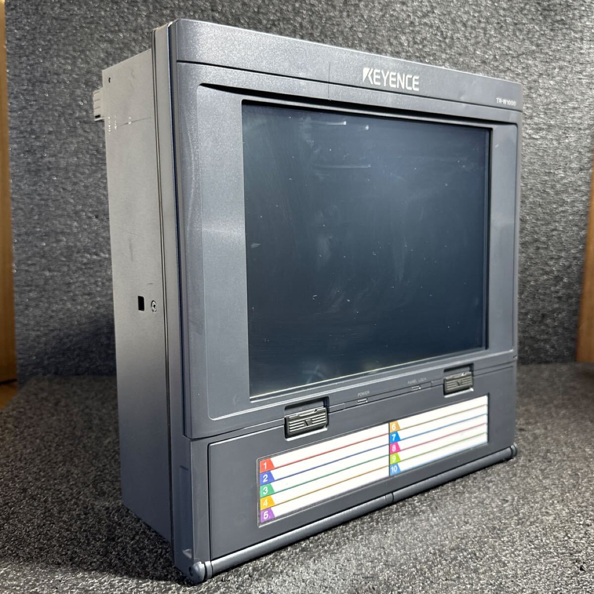 KEYENCEキーエンス タッチ型ペーパレスレコーダTR-V550 美品！の落札