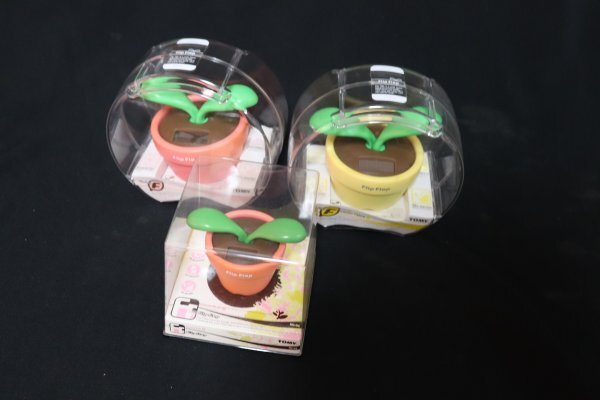 TOMY Flip Flap(フリップフラップ) クリーム ソーラーゆらゆら葉っぱ