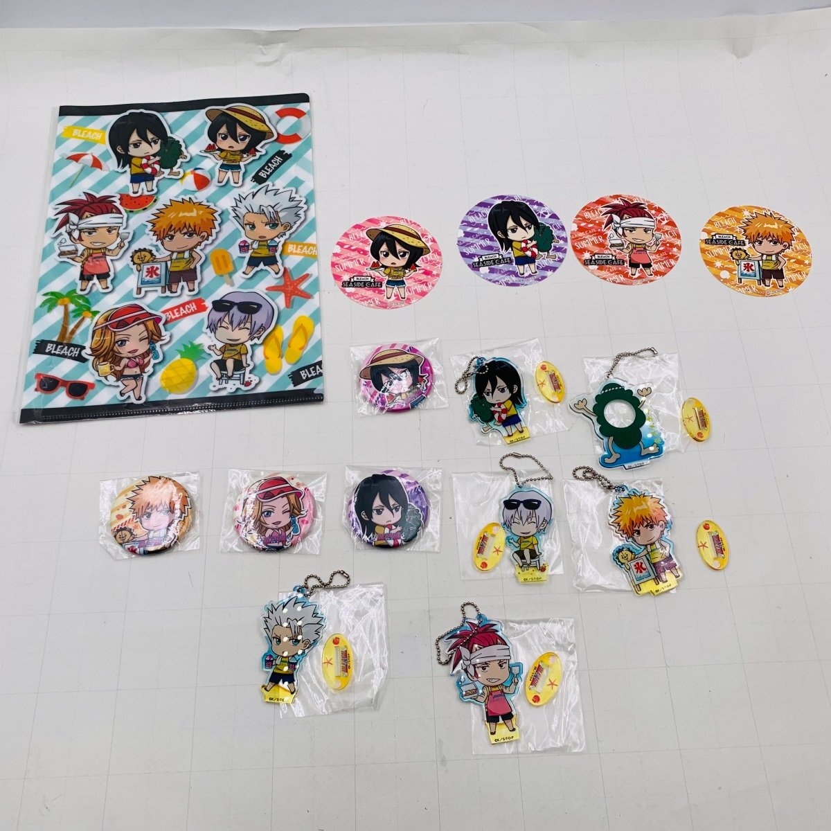 新品】進撃の巨人 スイーツパラダイス クリアファイル エレン ミカサ