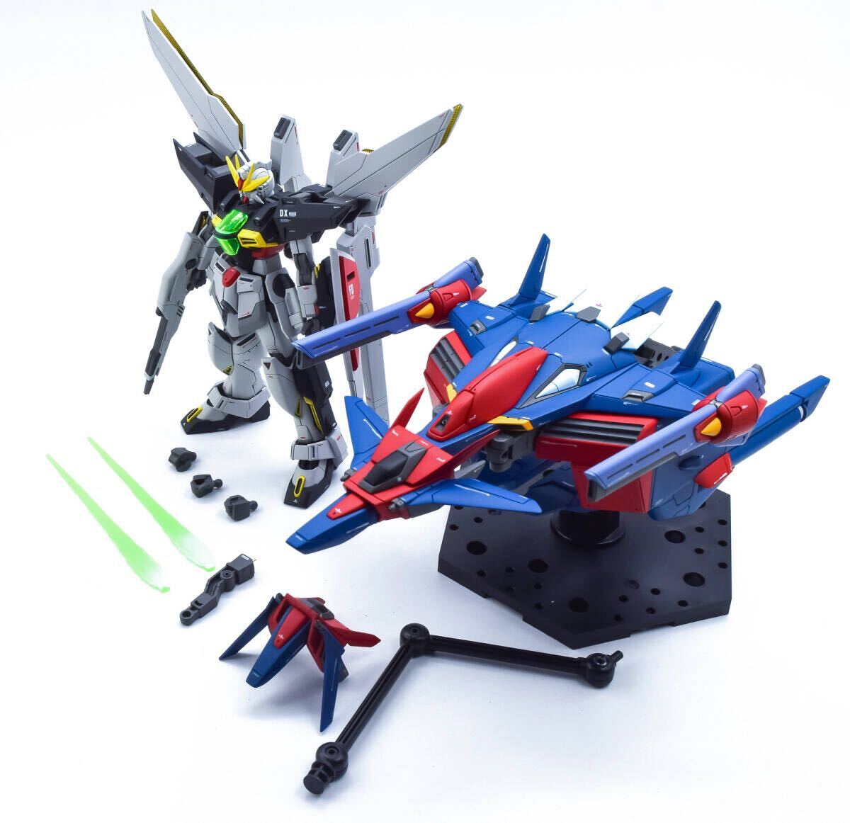 新品】MG 1/100 ガンダム ダブルエックス GX-9901-DX ガンダムDX 塗装