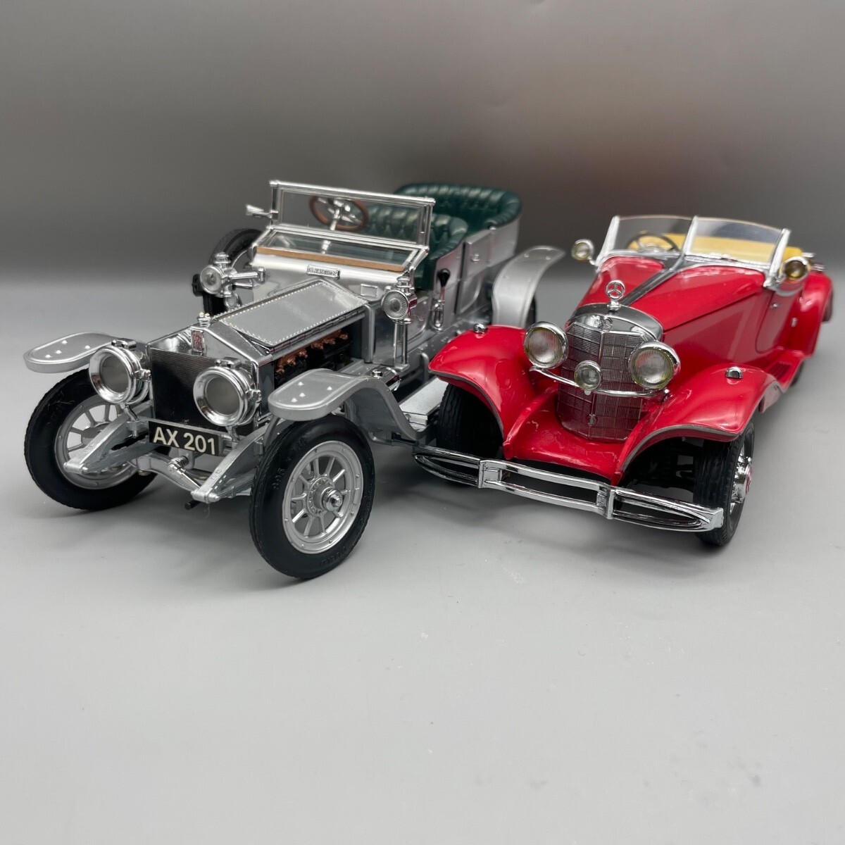 IEI社 昭和天皇陛下御料車 1935年 メルセデス ベンツ 770K 1/24 赤い
