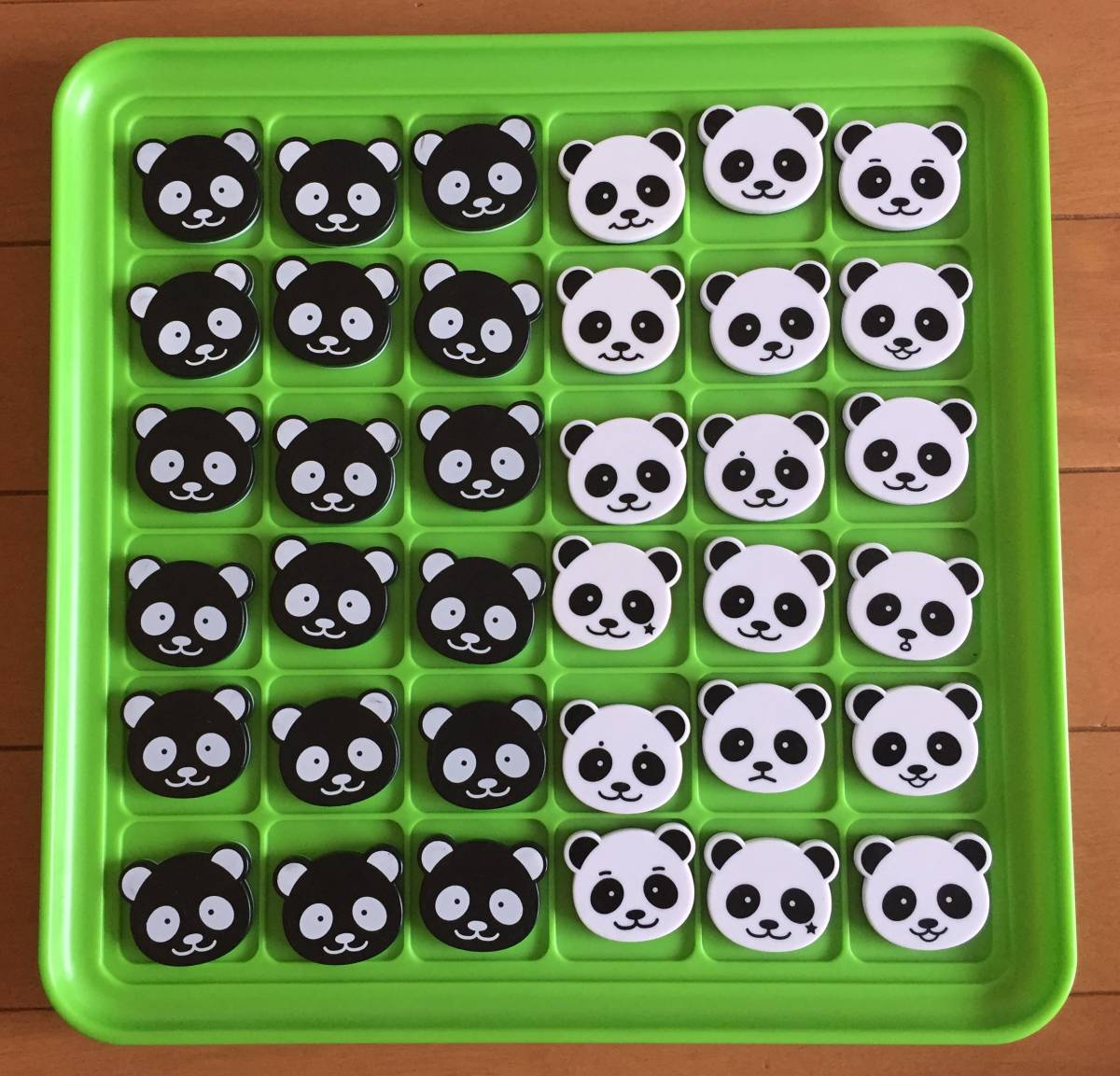 Used 白黒つけようパンダパーティー リバーシ オセロ Takara Tomy タカラトミー ボードゲーム すごろく の落札情報詳細 ヤフオク落札価格情報 オークフリー スマートフォン版