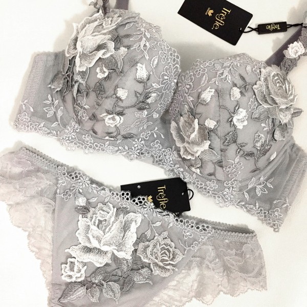 新品】□ワコール□トレフル□97G□ブラジャーF65 BBF497□ソングM  