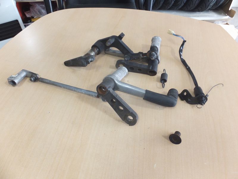 ウイリー Wheelie Z900RS 同軸ペダル式3Dステップ バックステップ