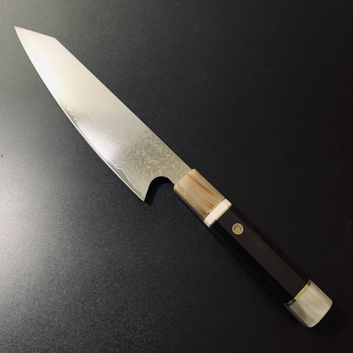 新品】V金10号67層ダマスカス切り付け牛刀包丁 205mm 八角黒檀水牛柄