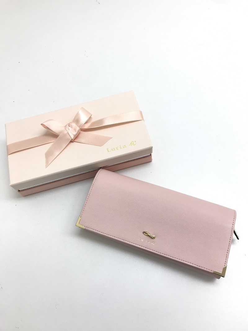 新品 未使用 Luria 4 ルリア 4 ジュエリーモチーフ 長財布 サイフ ピンク 定価22 000円 4ドシー 箱 冊子付 の落札情報詳細 ヤフオク落札価格情報 オークフリー スマートフォン版