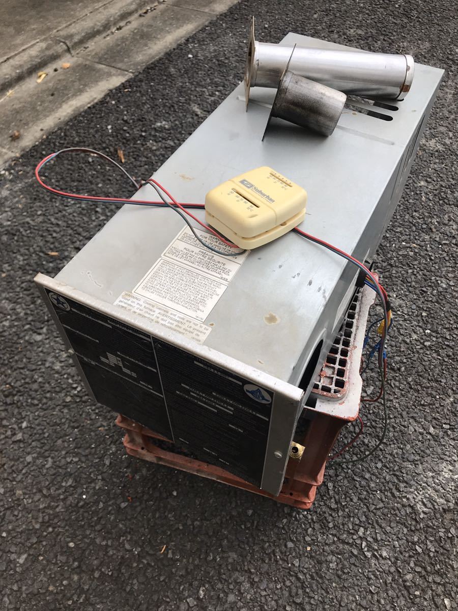 Gw特価 動作品 米国 Ffヒーター Suburban 12v プロパン 暖房 サバーバン べバストヒーター キャンピングカー Rv ボート トレーラー の落札情報詳細 ヤフオク落札価格情報 オークフリー スマートフォン版