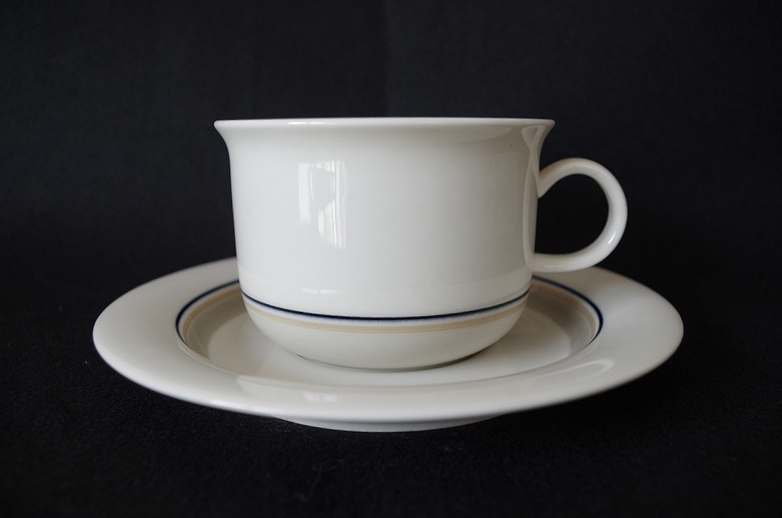 新品 アラビア コーヒーカップ 北欧食器 Arabia フseita Arctica Finlandフィンランド 稀少品 未使用品 の落札情報詳細 ヤフオク落札価格情報 オークフリー スマートフォン版