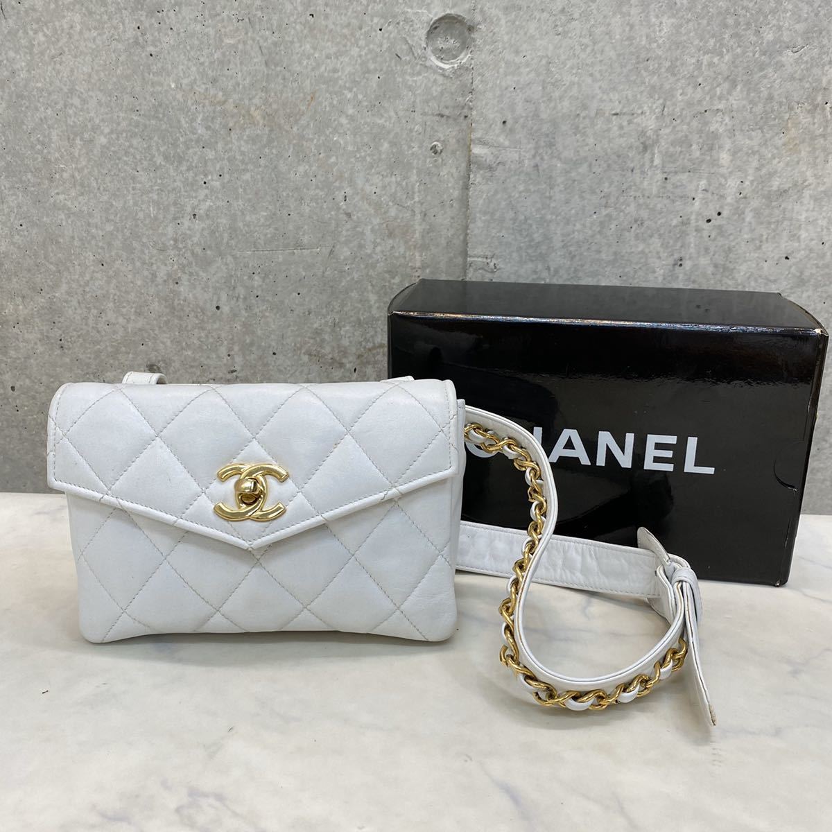 ビンテージ シャネル CHANEL(シャネル) ウエストポーチ ミニマトラッセ 