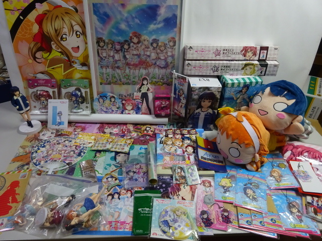 大量 まとめ グッズ セット ラブライブ サンシャイン 寝そべりぬいぐるみ B0ポスター フィギュア のぼり ストラップ タオル 他 の落札情報詳細 ヤフオク落札価格情報 オークフリー スマートフォン版