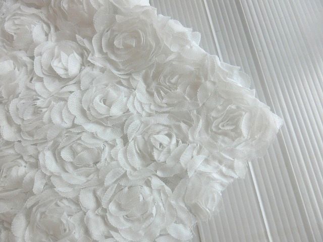 立体花 薔薇 白 布 ハギレ ハンドメイド チュール アンティーク