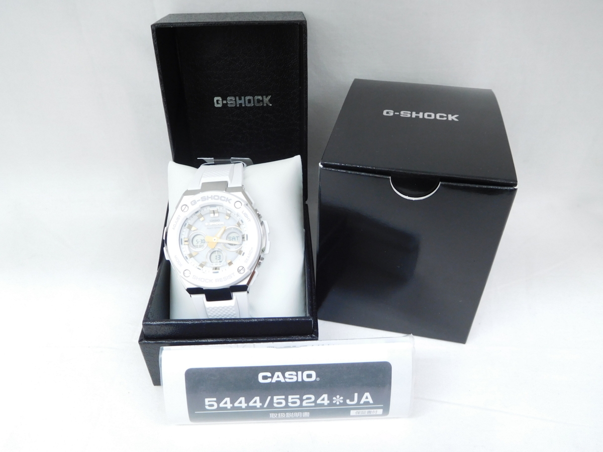 G-SHOCK 5524 ホワイト腕時計 Amazon.com: Casio Men's 'G Shock