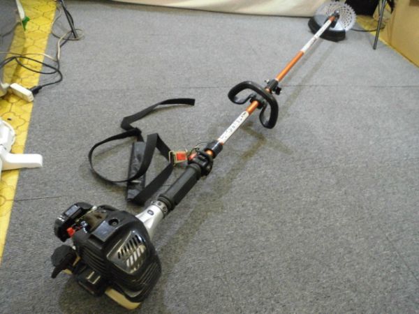 カーツ 刈払機 UP270 部品 ハンドル取り付けブラケット その1 厳しく