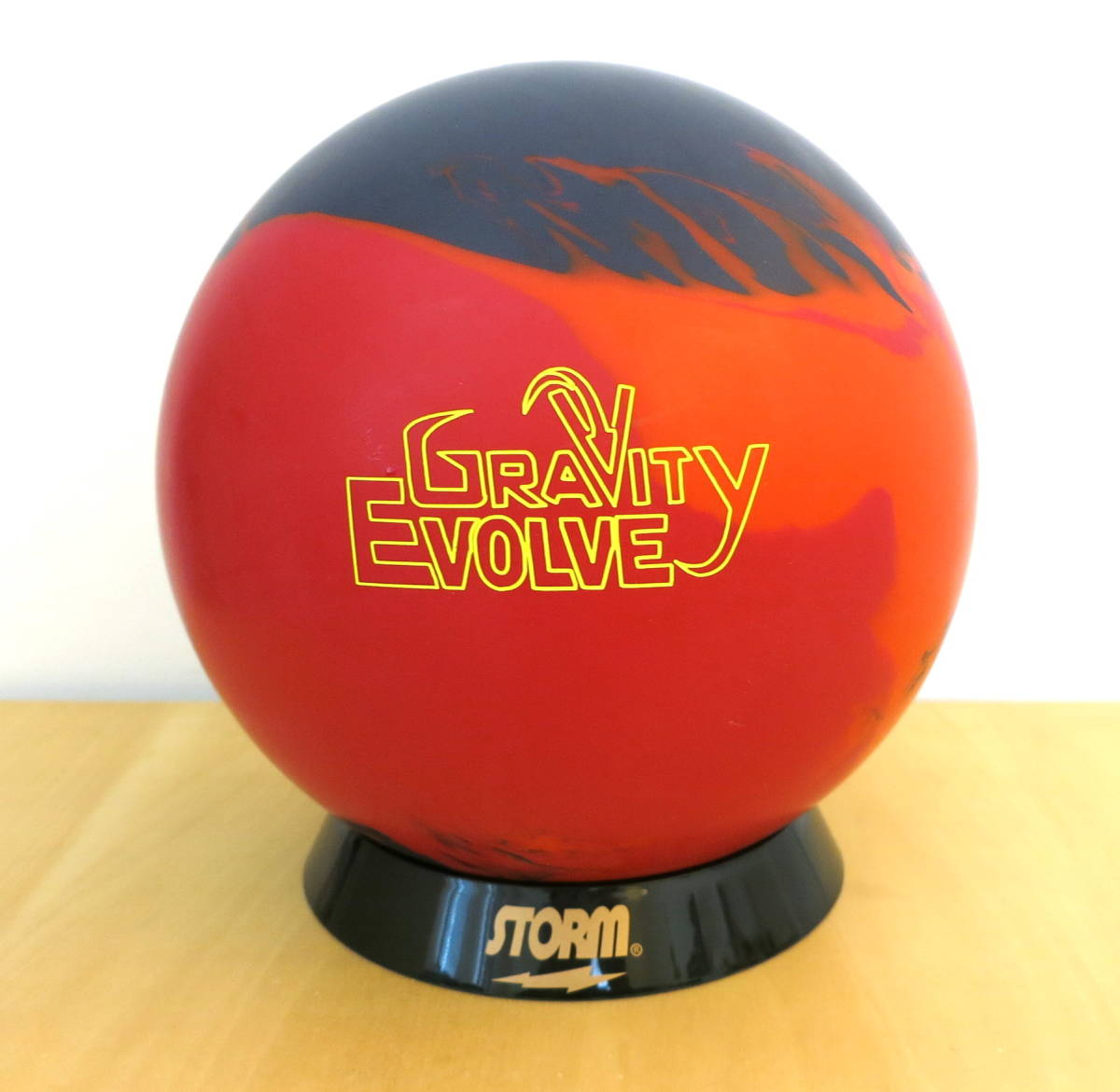 ボウリングボール　ストーム　グラビティエボルブ 新品　15P ロトグリップ ボウリングボールストームグラビティエボルブ 新品15P ロトグリップ