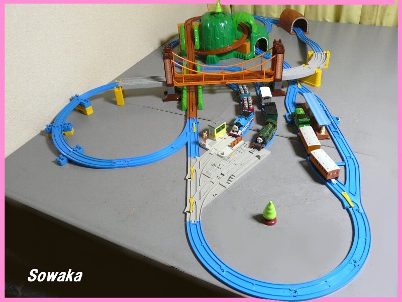 得々○プラレール面白レイアウト☆どきどきマウンテン＆ぐらぐらつり橋 