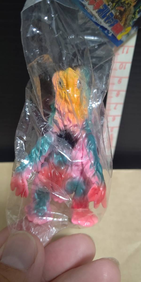 新品】イワクラ ゴジラ ブルマァク伝説2 シークレット ヘドラ ピンク
