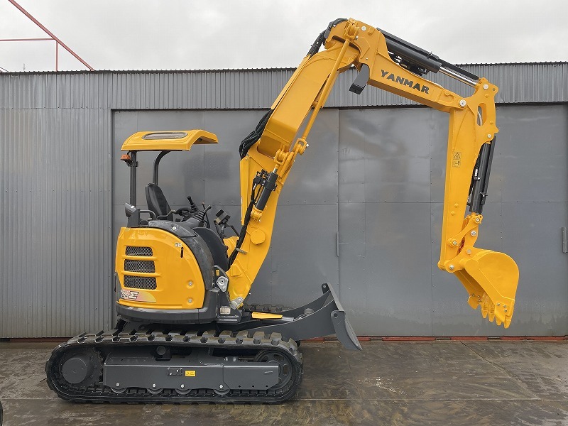 ヤンマー B4-6 ミニ油圧ショベル 4tクラス ユンボ 小旋回 倍速 建設機械