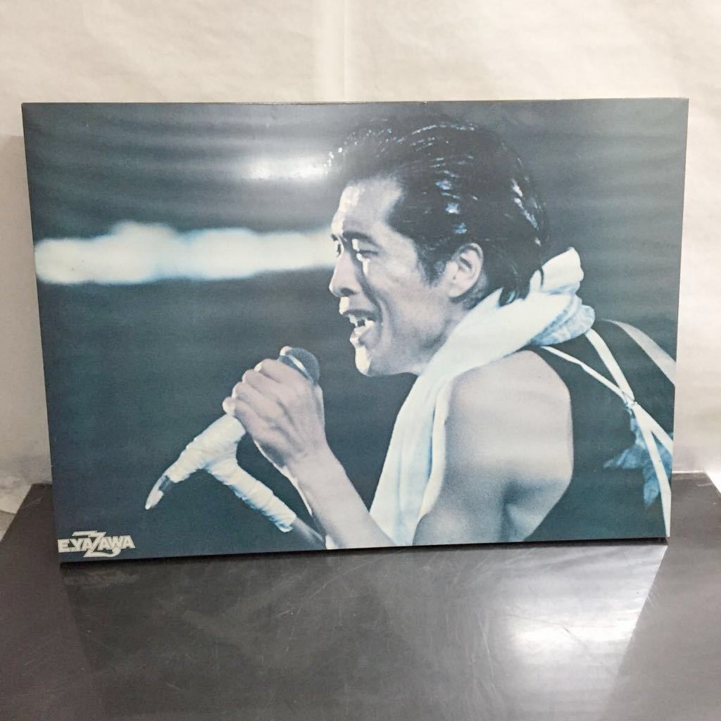 B6084 昭和レトロ モノクロ 矢沢永吉 板張り ポスター 当時物 85×60cm