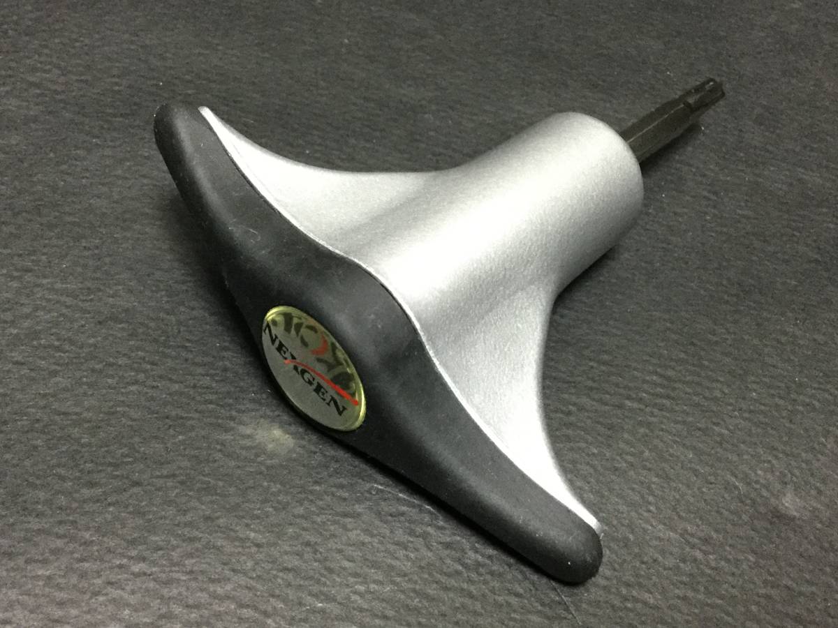 37 美品 送料220円 ゴルフパートナー 調整レンチ/ トルクレンチ ウェイトレンチ ネクスジェン NEXGEN 星型で互換性あり 極小