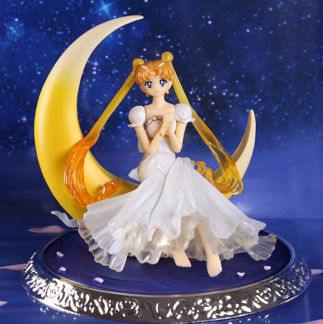新品】月野うさぎ セーラームーン かわいい 月 フィギュア pvc