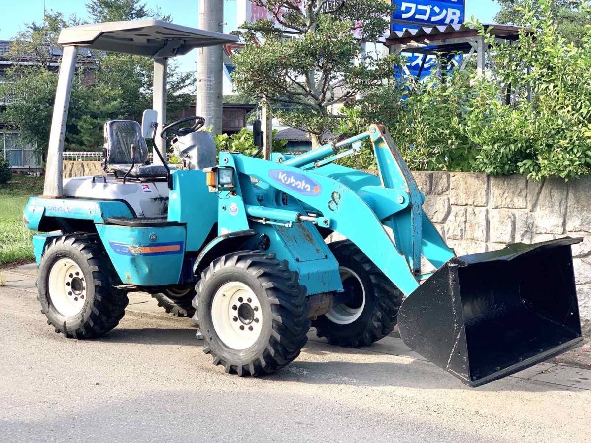 除排雪に!タイヤショベルRA401ホイールローダークボタ製