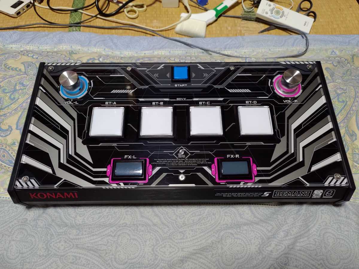 サウンドボルテックス 筐体とプリンター？ コナミ ボルテ