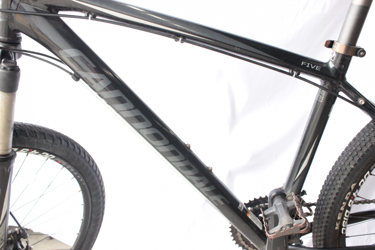 【ト打】 CANNONDALE FIVE マウンテンバイク サイズM キャノンデール EN14766 AZ379BOO84の落札情報詳細