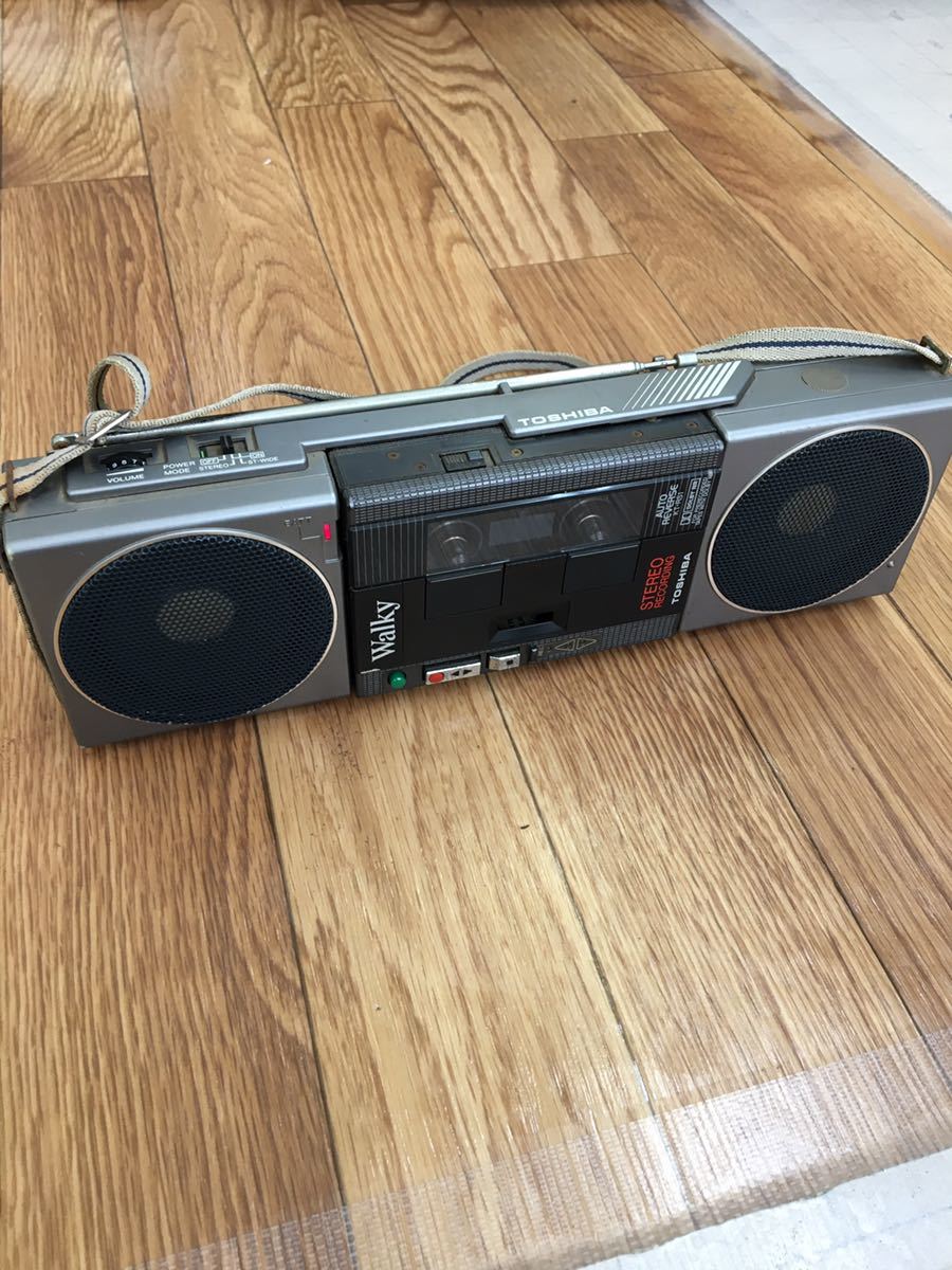 TOSHIBA KT-RS1 Walky ポータブルカセットプレーヤー 当時物 思い出家電】東芝のポータブルカセットプレーヤー「Walky KT-RS1