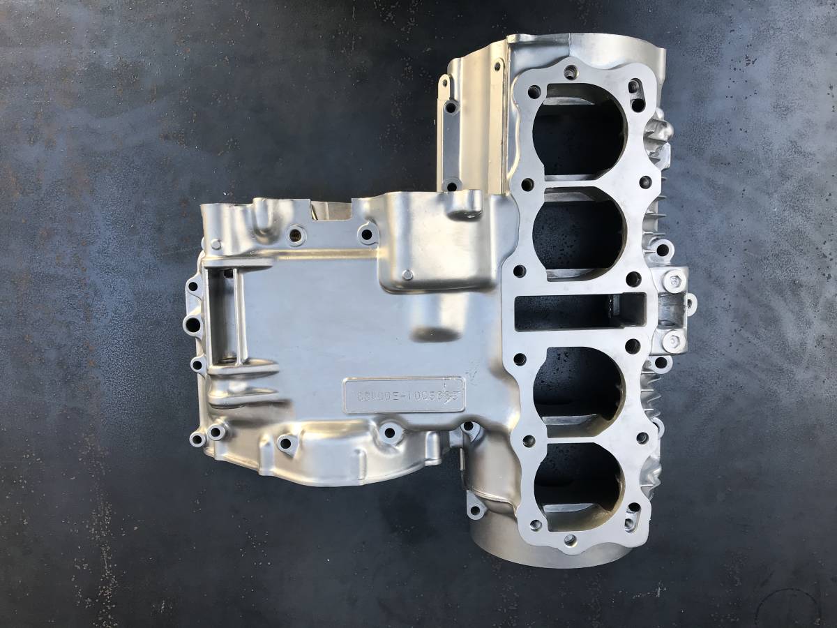 CB400F クランクケース難あり