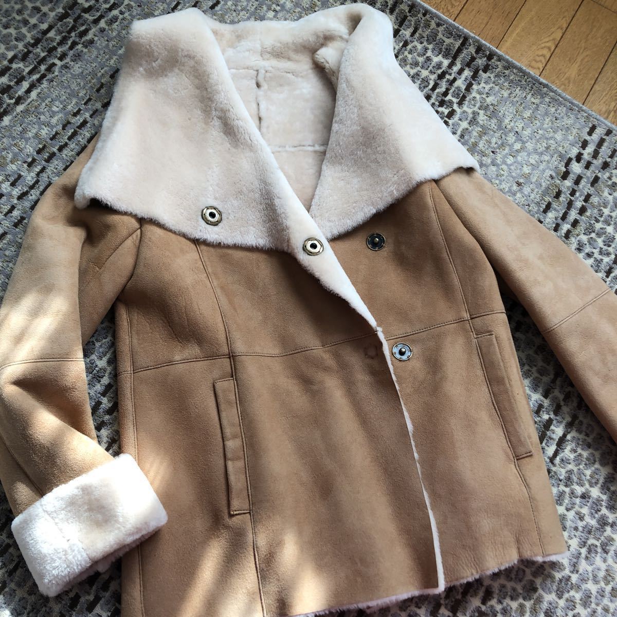 Gallarda Galant シープスキン コート 本羊革 ムートンコート の落札情報詳細 ヤフオク落札価格情報 オークフリー スマートフォン版