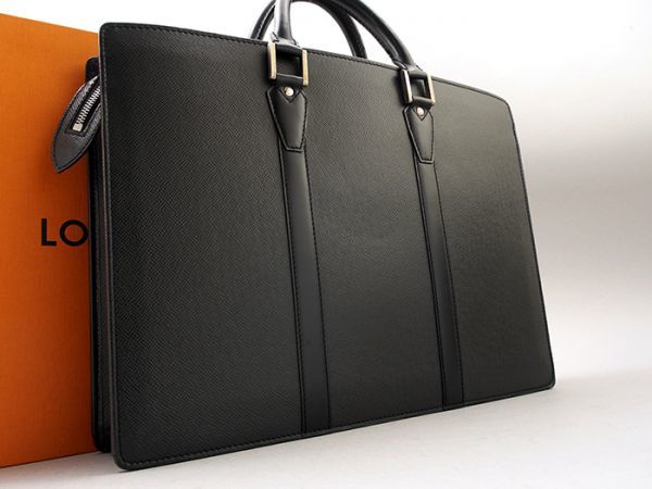 ルイヴィトンタイガ ポルトドキュマン・ロザン ビジネスバッグ ケア